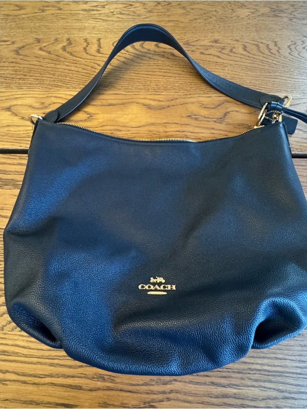 Coach Skylar Hobo Handbag Shoulder Bag Navy Blue Gold Hardware Pebble classy - Picture 16 of 16